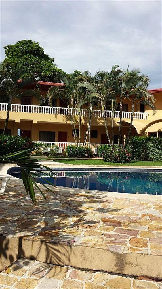 Delfin Beach Front Resort Esterillos Exteriör bild