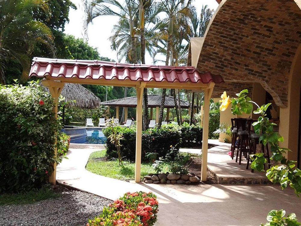 Delfin Beach Front Resort Esterillos Exteriör bild