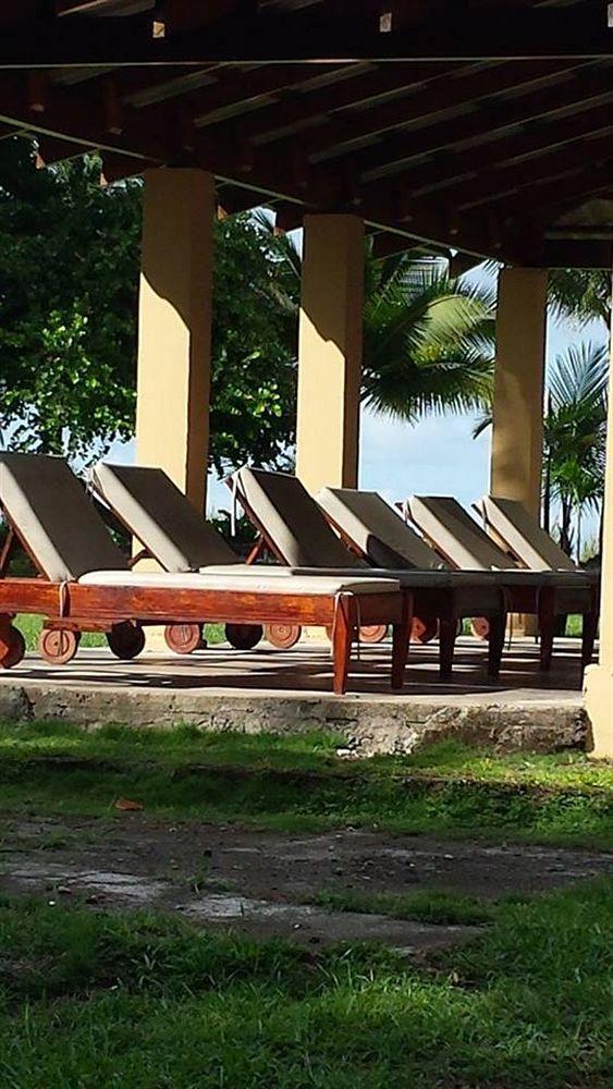 Delfin Beach Front Resort Esterillos Exteriör bild