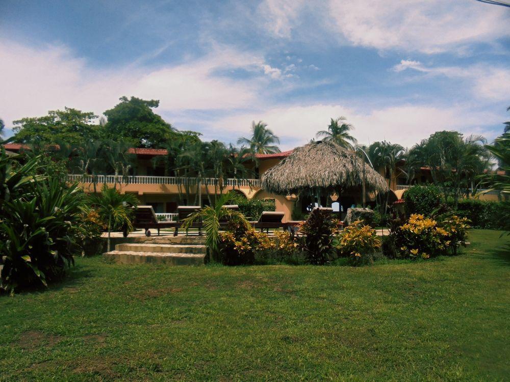 Delfin Beach Front Resort Esterillos Exteriör bild