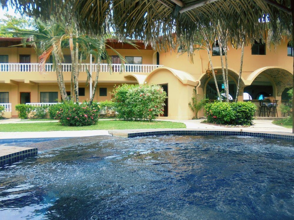 Delfin Beach Front Resort Esterillos Exteriör bild