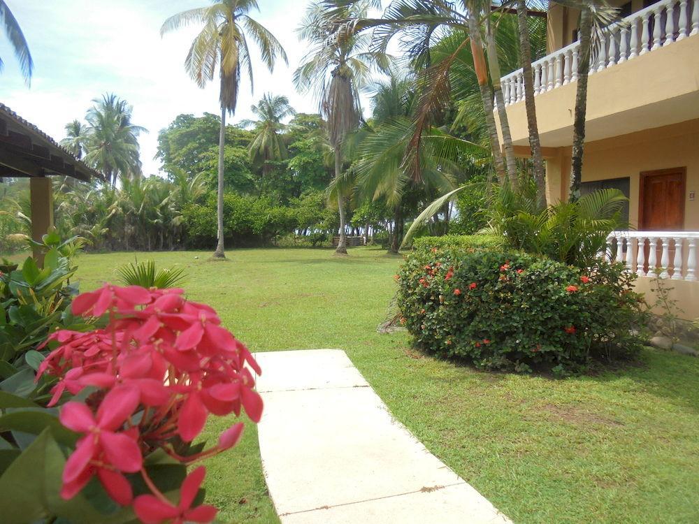 Delfin Beach Front Resort Esterillos Exteriör bild